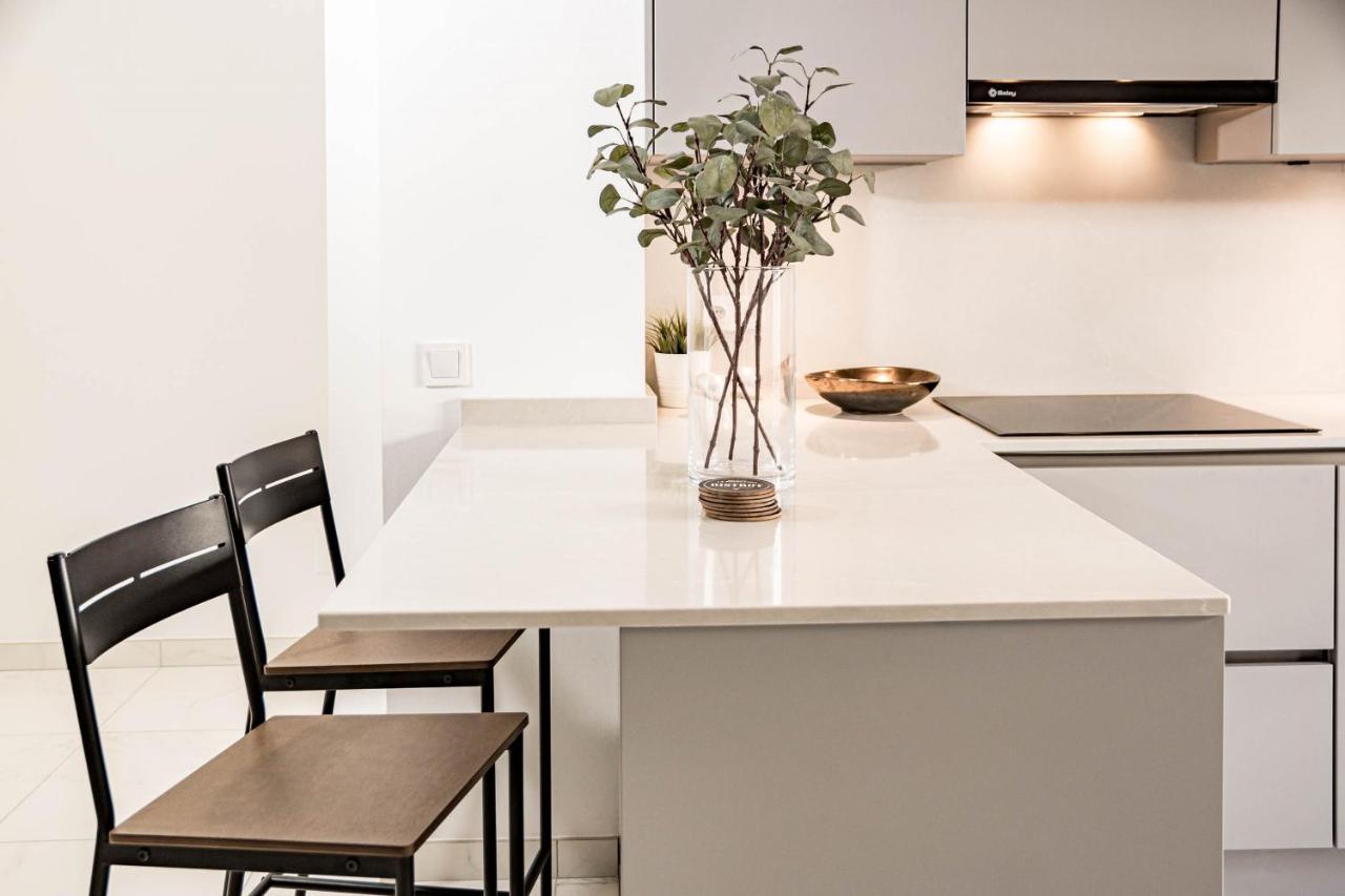 Modern 3 Bedroom In With A Heated Pool Close To Puerto Banus * Marbella