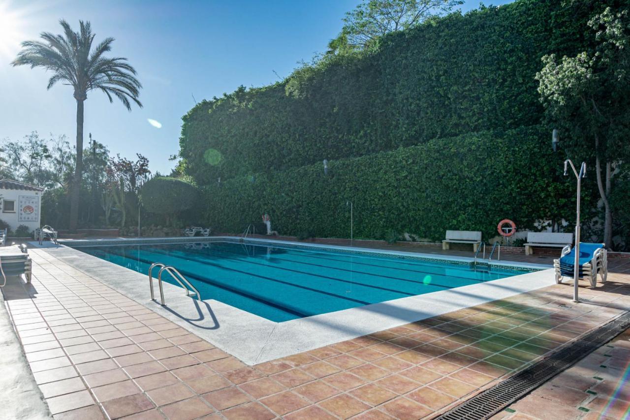 Modern 3 Bedroom In With A Heated Pool Close To Puerto Banus