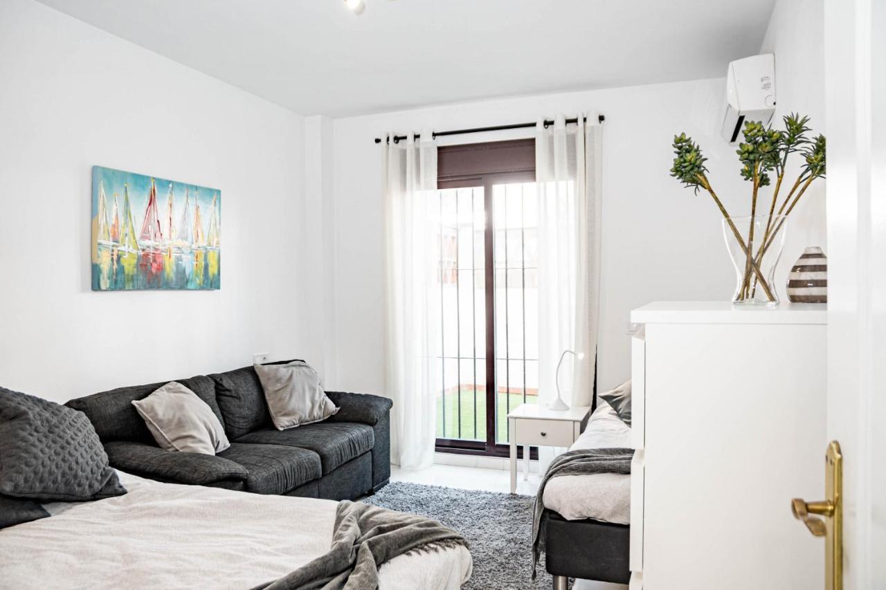 Apartment Modern 3 Bedroom In With A Heated Pool Close To Puerto Banus