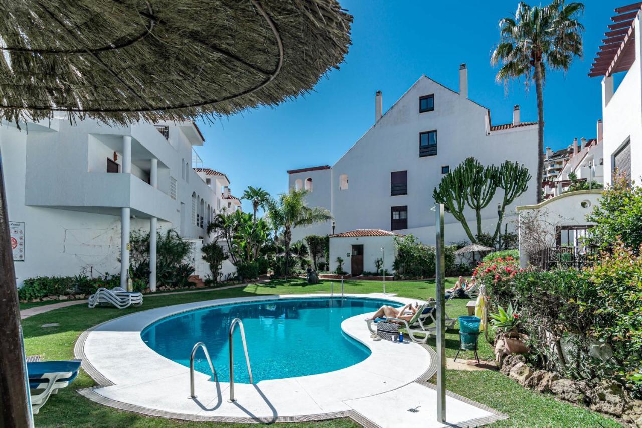 Modern 3 Bedroom In With A Heated Pool Close To Puerto Banus Apartment Marbella