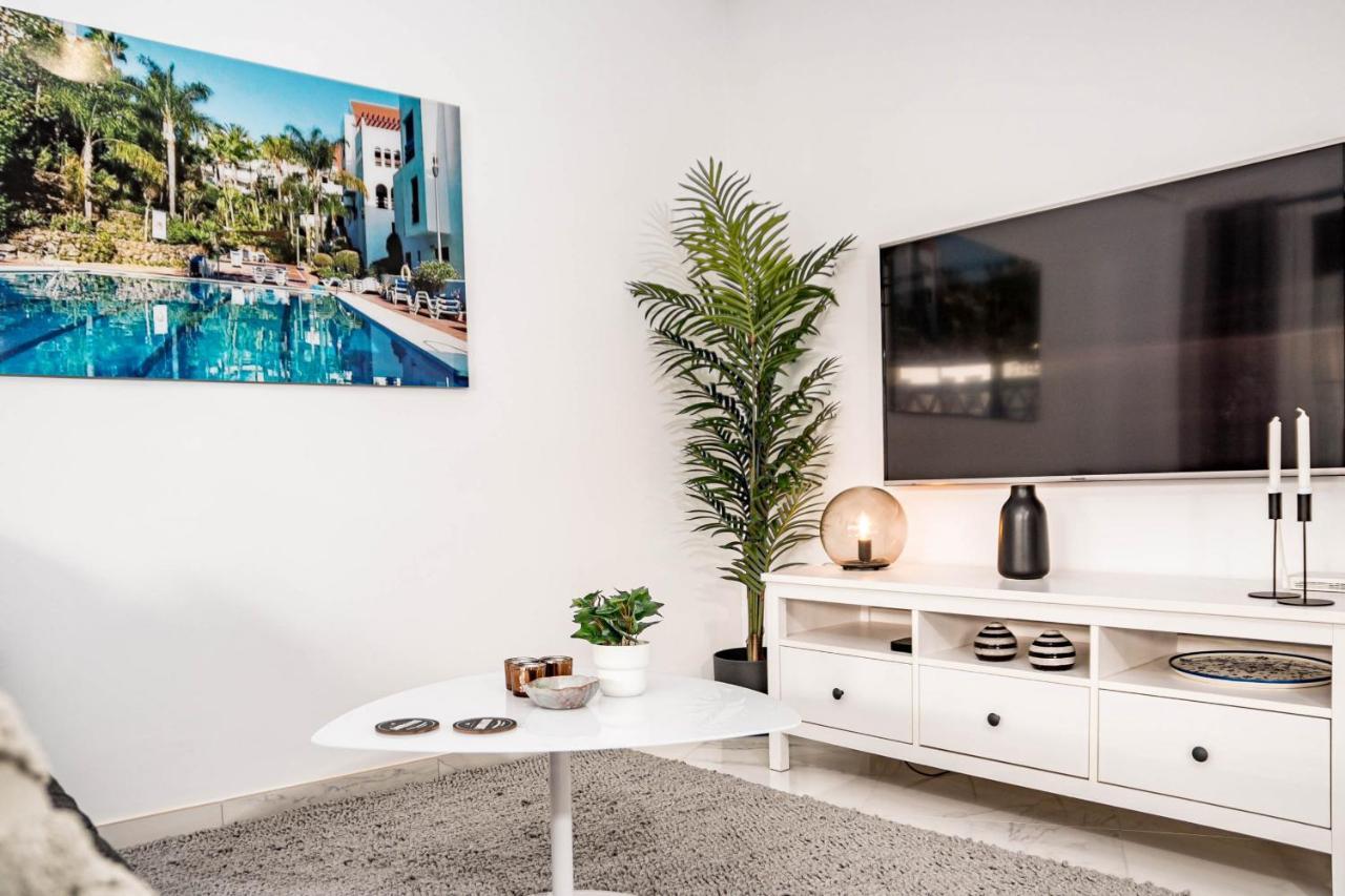Apartment Modern 3 Bedroom In With A Heated Pool Close To Puerto Banus